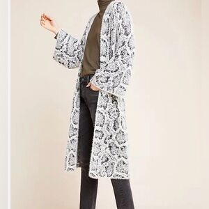 Anthropologie Akemi + Kin Sigrid Fuzzy Snake Skin Kimono Cardigan Boho Soft OS